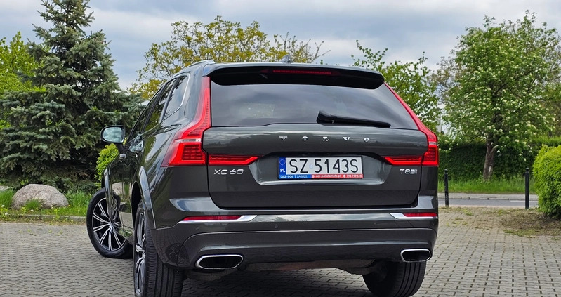 Volvo XC 60 cena 158301 przebieg: 122000, rok produkcji 2017 z Kraków małe 742